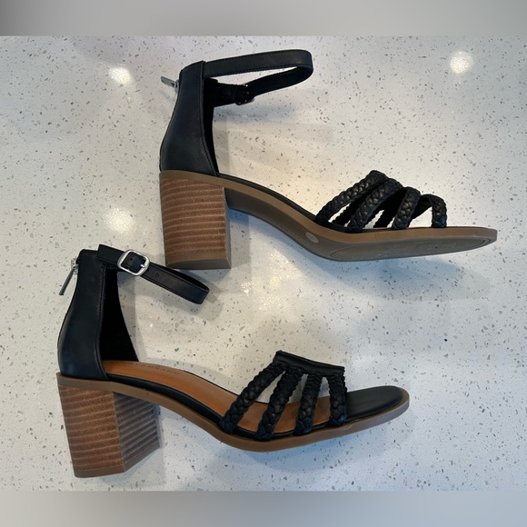 Lucky Brand Tasmina Block Heel Sandal - Picture 4 of 10